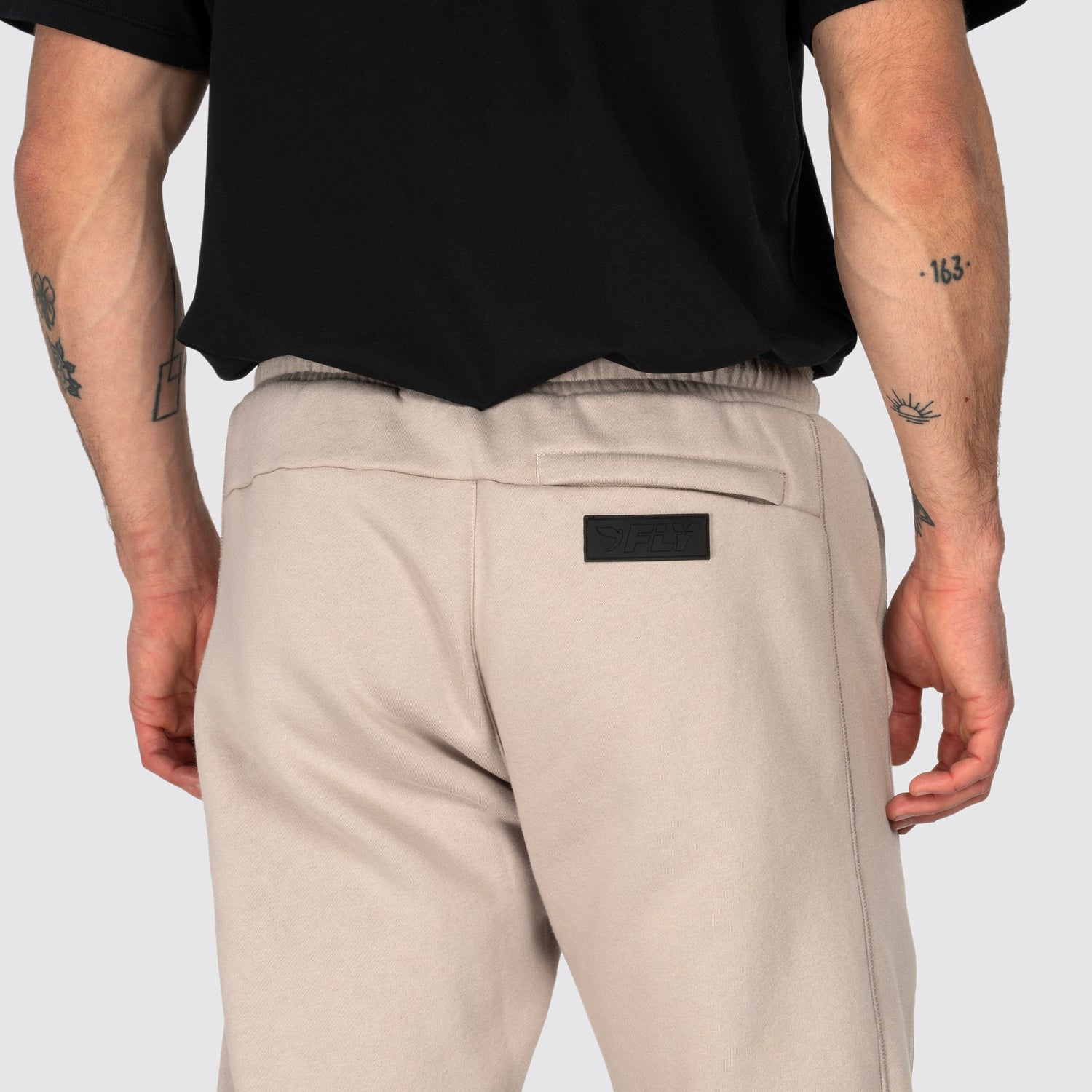 Undisputed Relaxed Fit Joggers (8441215189221)