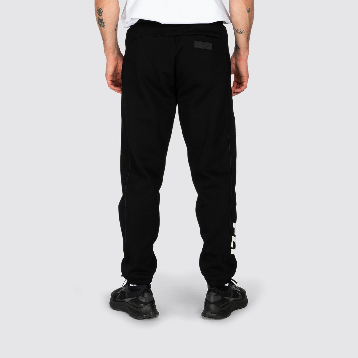 Undisputed Relaxed Fit Joggers (8441215221989)