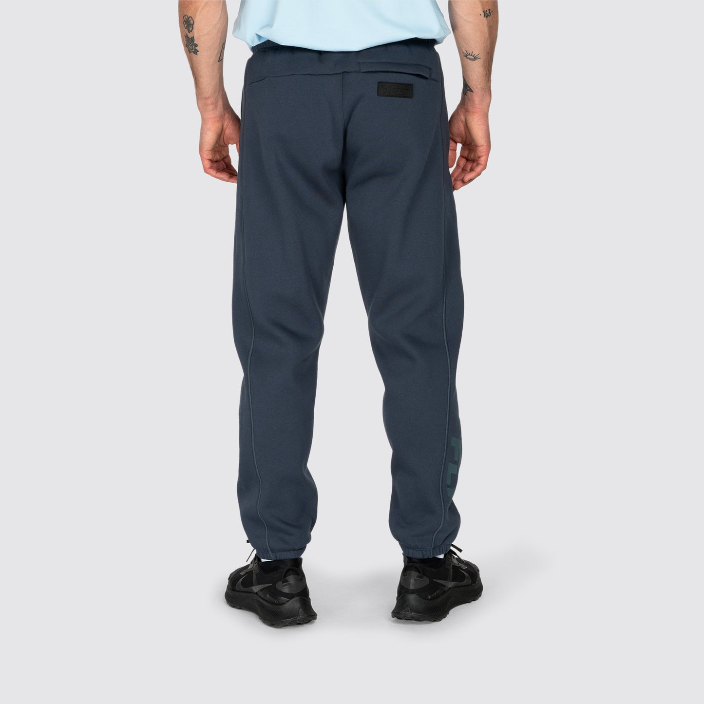 Undisputed Relaxed Fit Joggers (8441215287525)