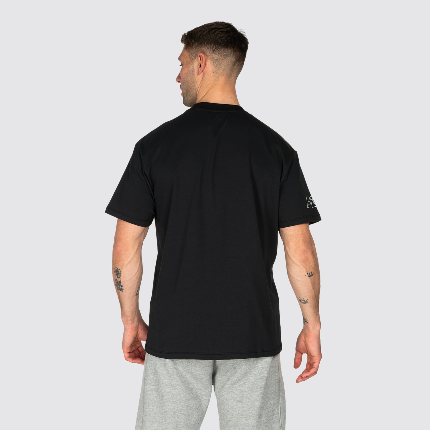 Undisputed Relaxed Fit Tee Black (8441215713509)